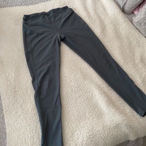 Green athletic leggings